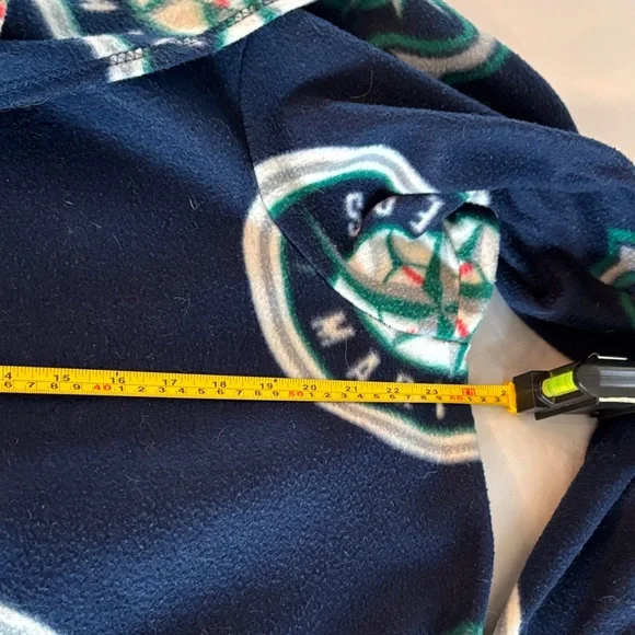 Seattle Mariners Fleece Robe/Blanket - Picture 2 of 7
